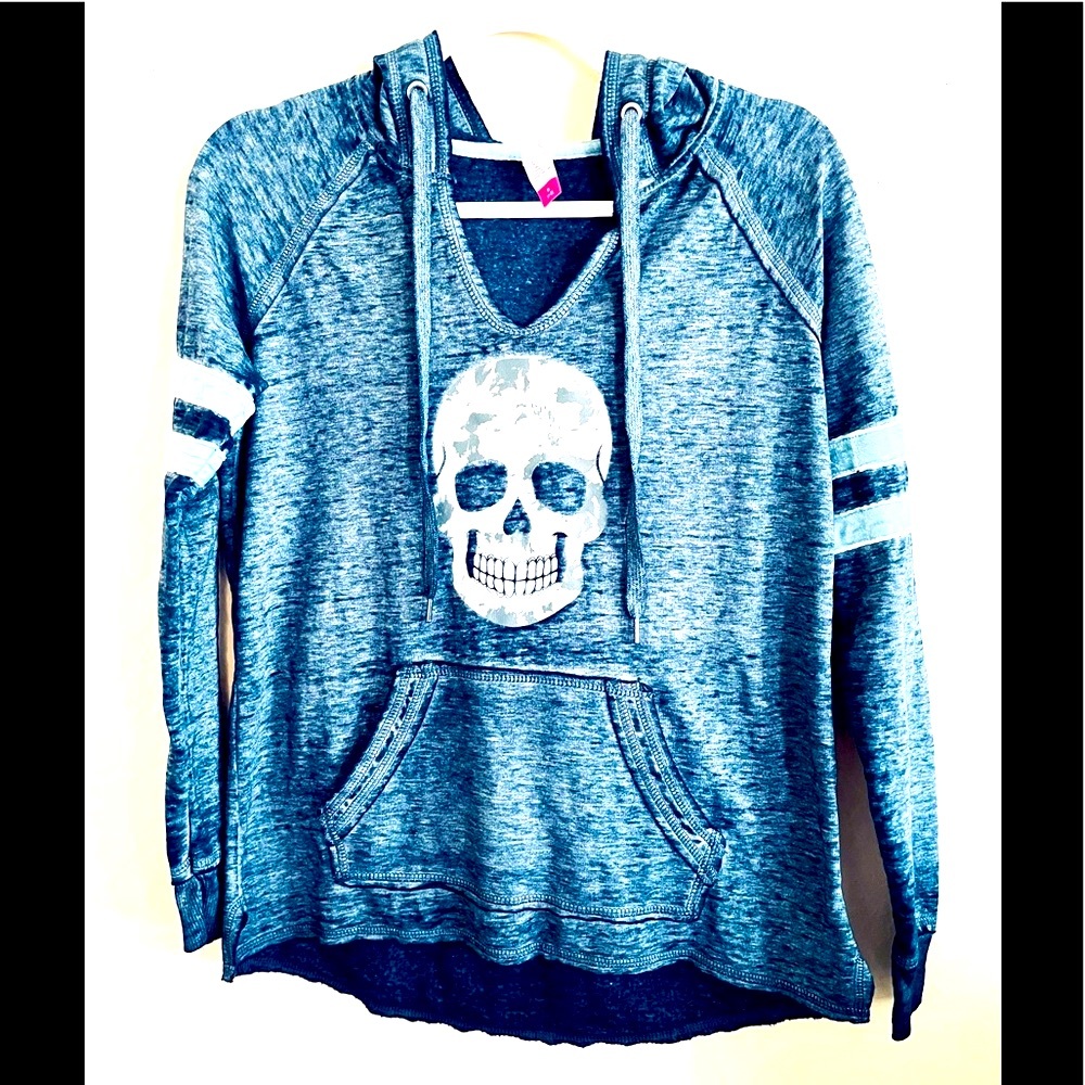 No Boundaries Burnwash Pullover Skull hoodie